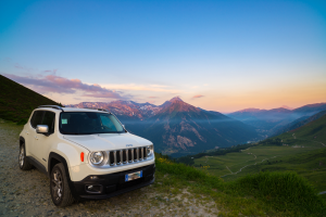 2020 White Jeep Renegade Altitude 4x4 on  Mountain