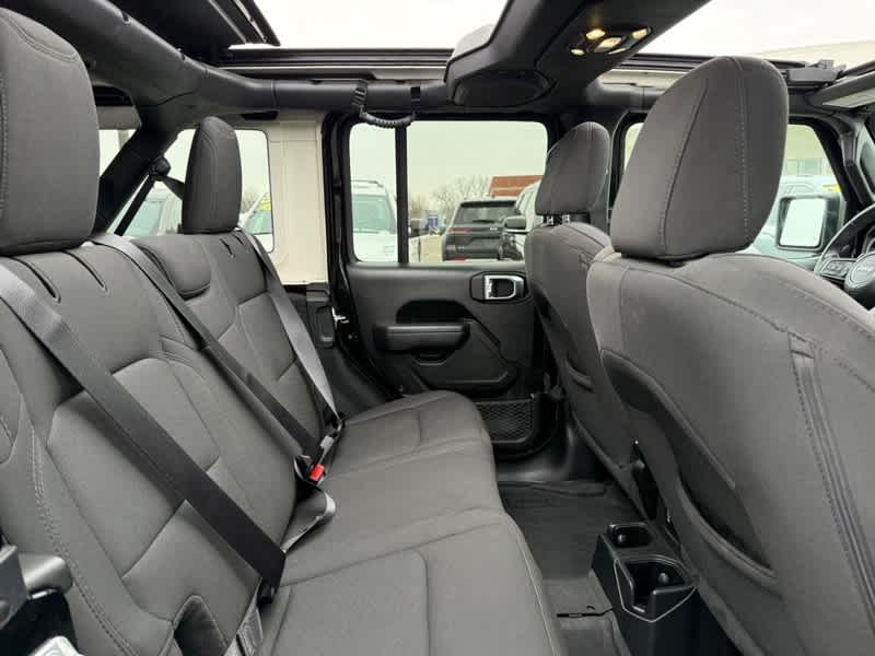 2022 Jeep Wrangler Sport S 4x4