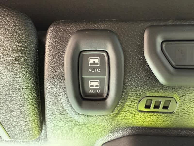 2023 Jeep Wrangler 4-Door Sahara 4x4