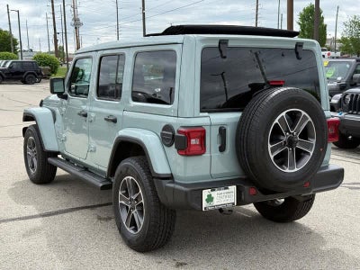 2023 Jeep Wrangler 4-Door Sahara 4x4