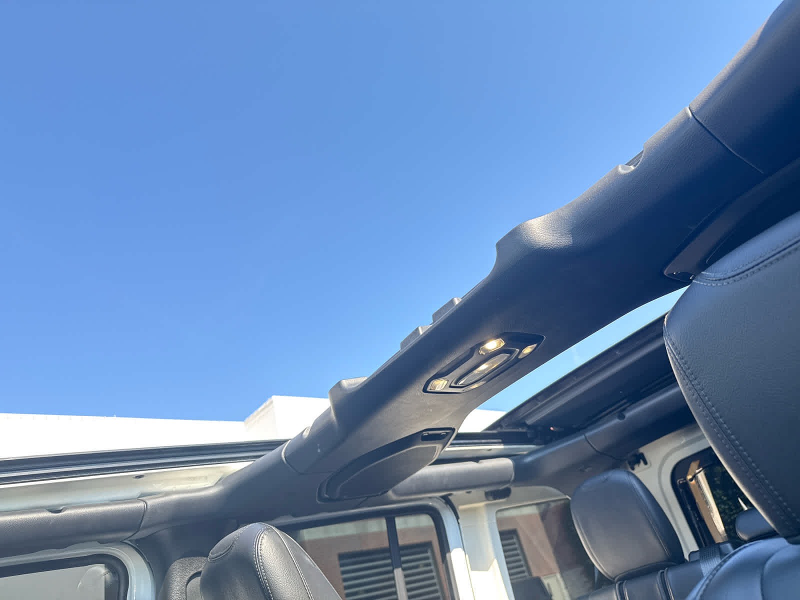 2023 Jeep Wrangler 4xe Sahara - 4x4