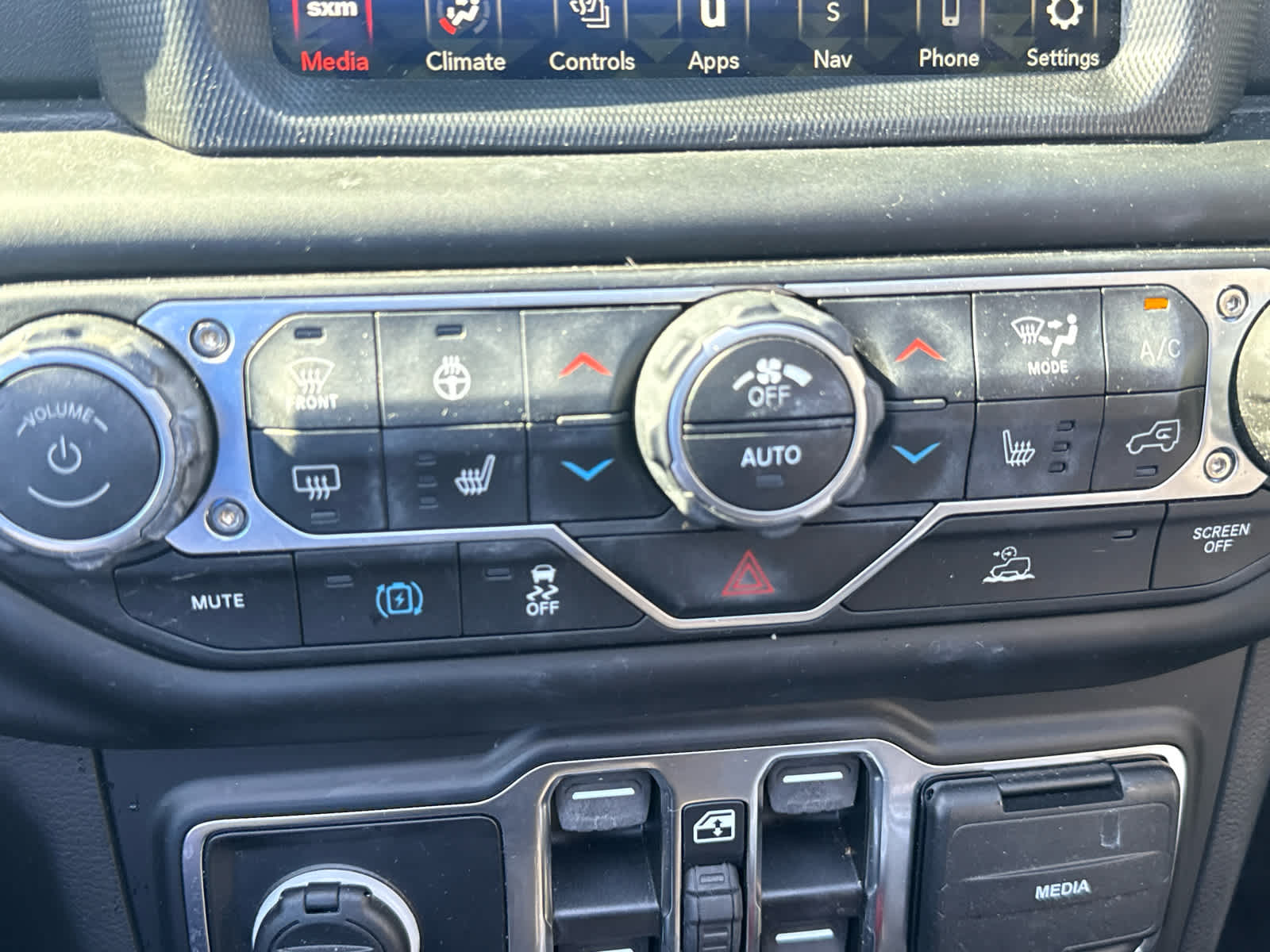 2023 Jeep Wrangler 4xe Sahara - 4x4