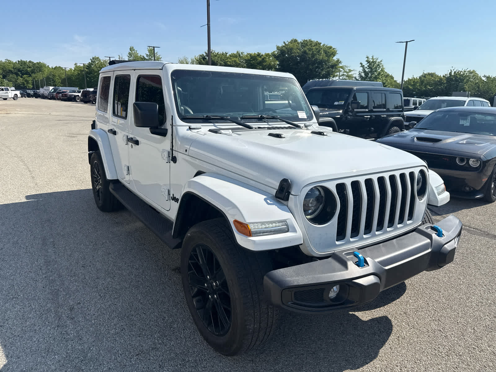 2023 Jeep Wrangler 4xe Sahara - 4x4