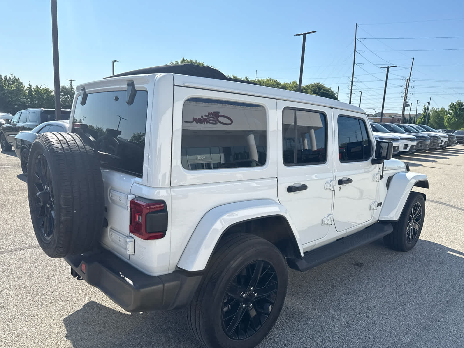 2023 Jeep Wrangler 4xe Sahara - 4x4