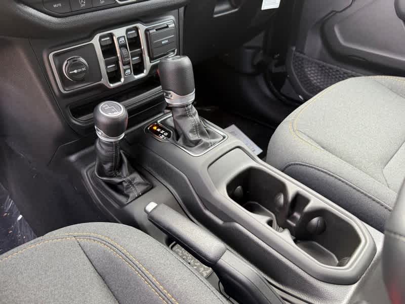 2025 Jeep Wrangler 4-DOOR SPORT S