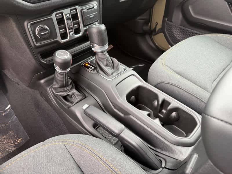 2025 Jeep Wrangler 4-DOOR SPORT S