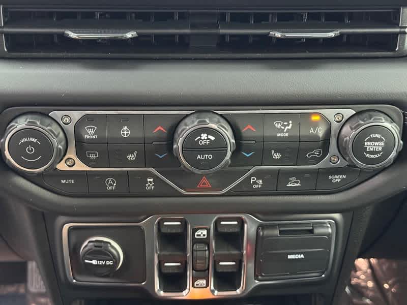 2026 Jeep Wrangler 4-DOOR SAHARA