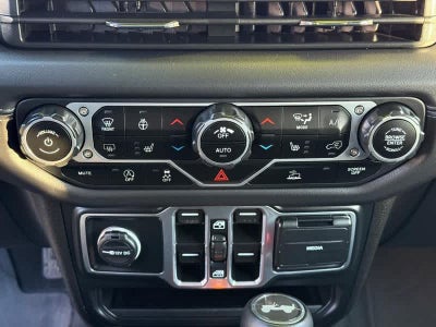 2024 Jeep Wrangler 4-Door Sahara 4x4