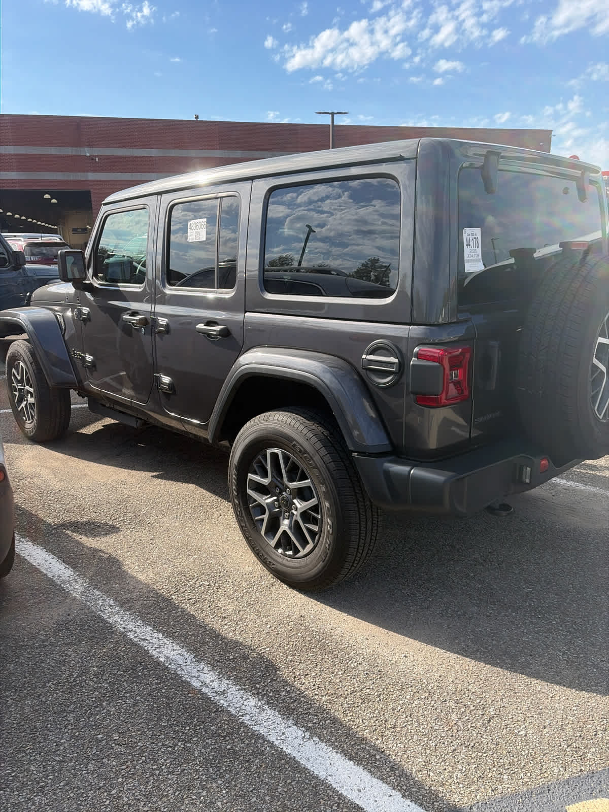 2026 Jeep Wrangler 4-Door Sahara 4x4