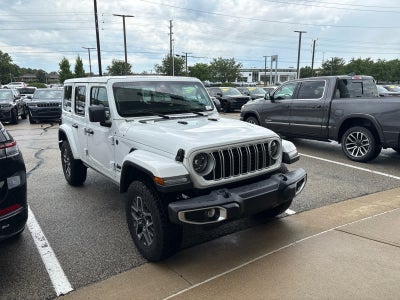 2025 Jeep Wrangler 4-Door Sahara 4x4