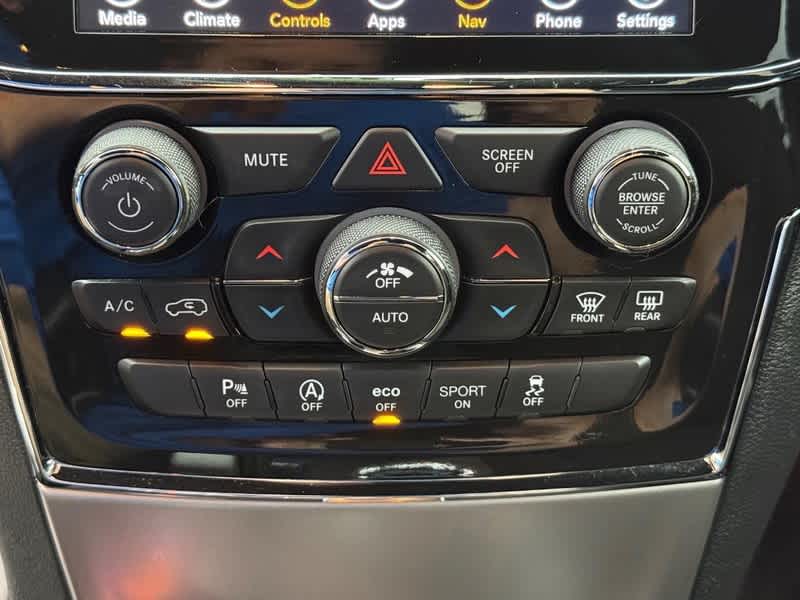 2022 Jeep Grand Cherokee Laredo E 4x4