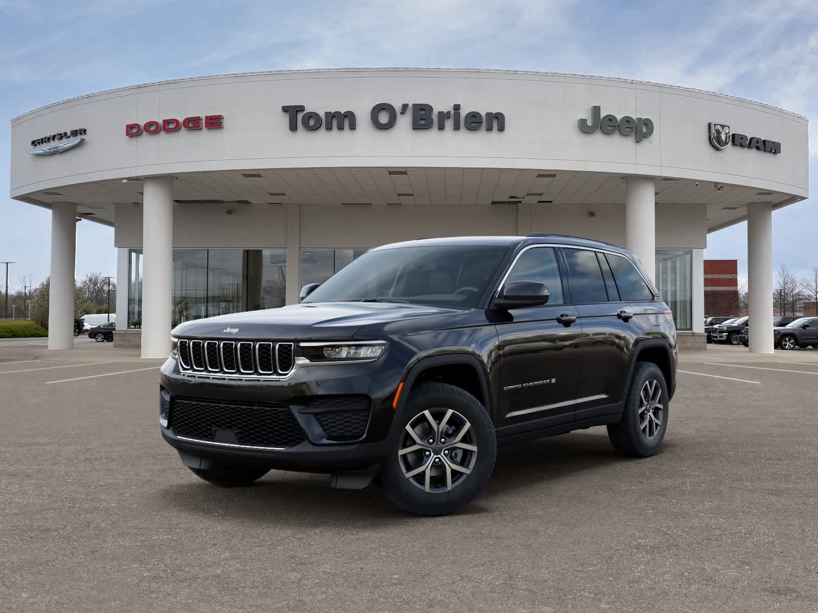 2027 Jeep Grand Cherokee LAREDO X 4X4