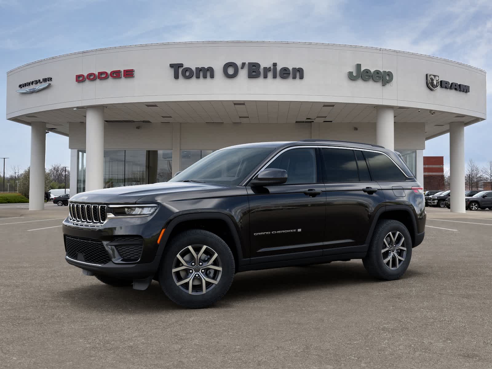 2027 Jeep Grand Cherokee LAREDO X 4X4