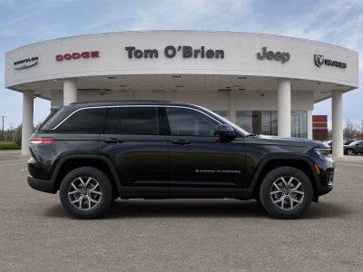 2027 Jeep Grand Cherokee LAREDO X 4X4