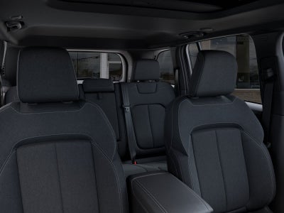 2027 Jeep Grand Cherokee LAREDO X 4X4