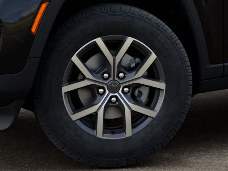 2027 Jeep Grand Cherokee LAREDO X 4X4