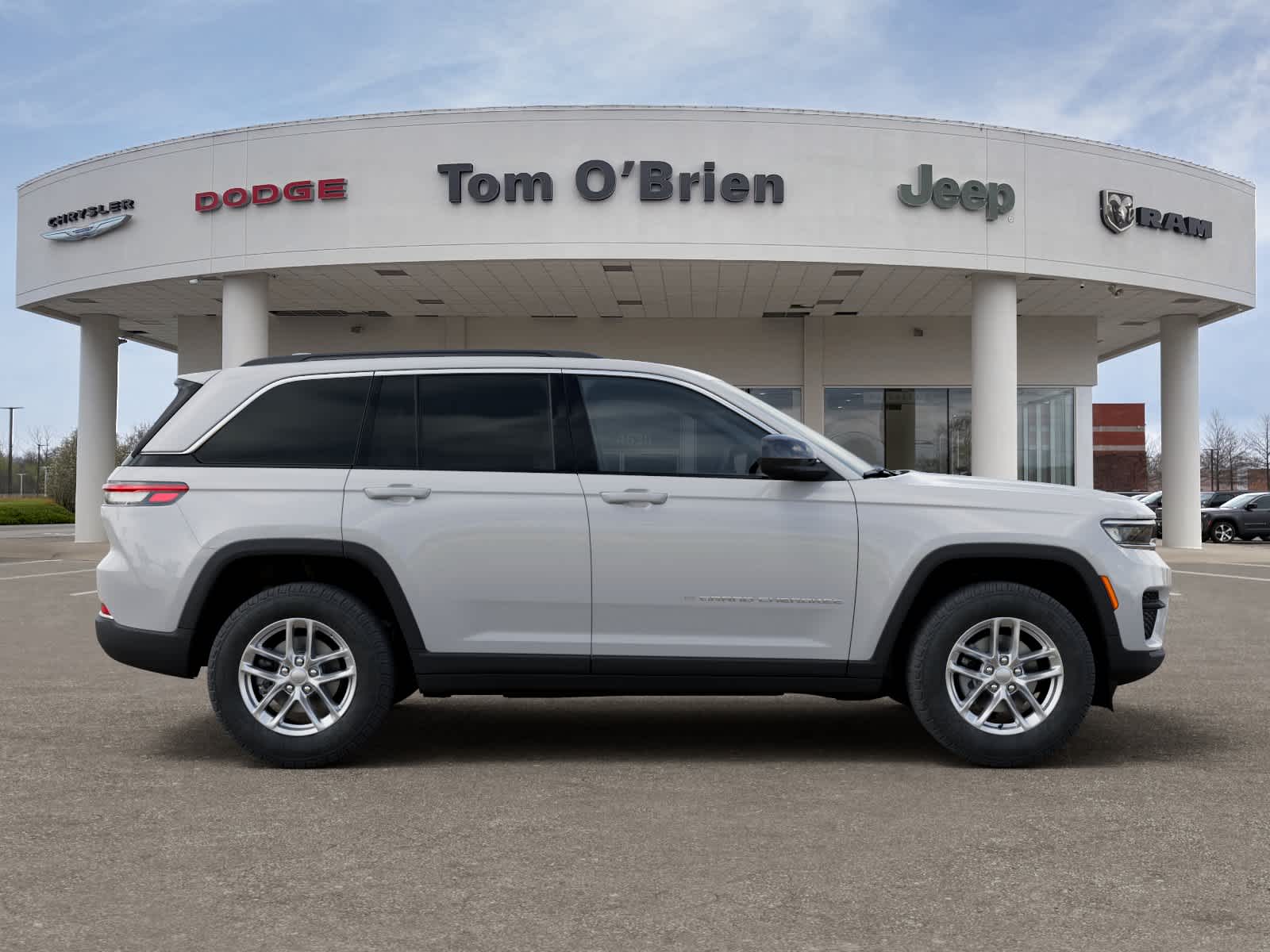 2026 Jeep Grand Cherokee LAREDO X 4X4