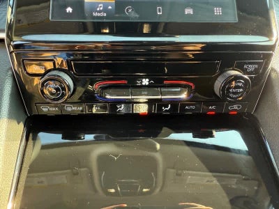 2023 Jeep Grand Cherokee Laredo X 4x4