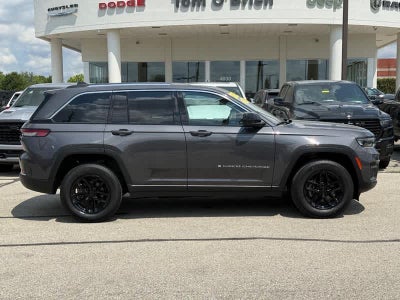 2023 Jeep Grand Cherokee Laredo X 4x4