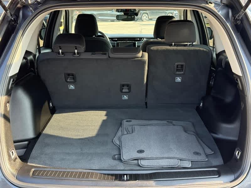 2023 Jeep Grand Cherokee Laredo X 4x4