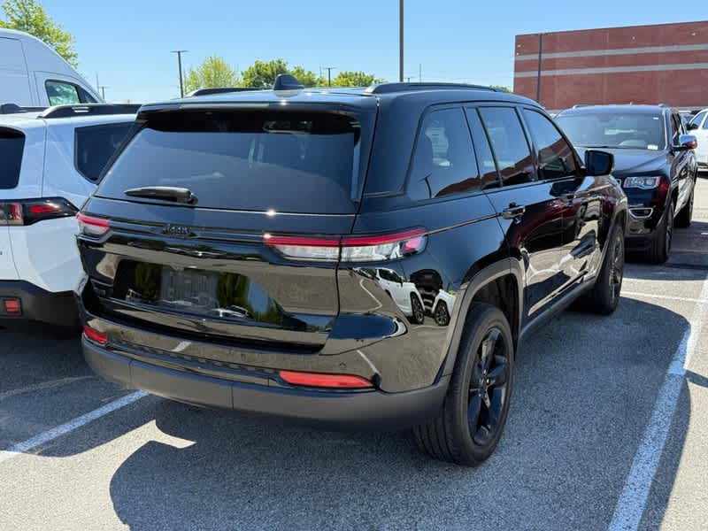 2023 Jeep Grand Cherokee Altitude 4x4