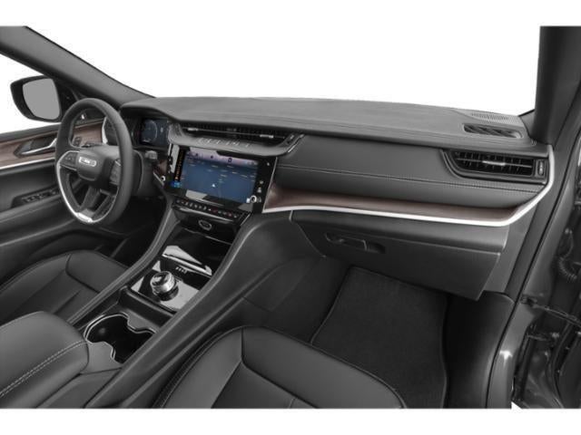 2027 Jeep Grand Cherokee LAREDO 4X4
