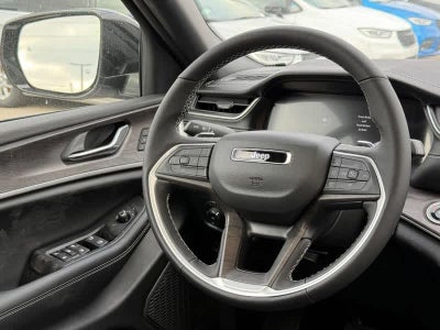 2025 Jeep Grand Cherokee LIMITED 4X4
