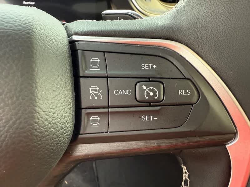 2025 Jeep Grand Cherokee LIMITED 4X4