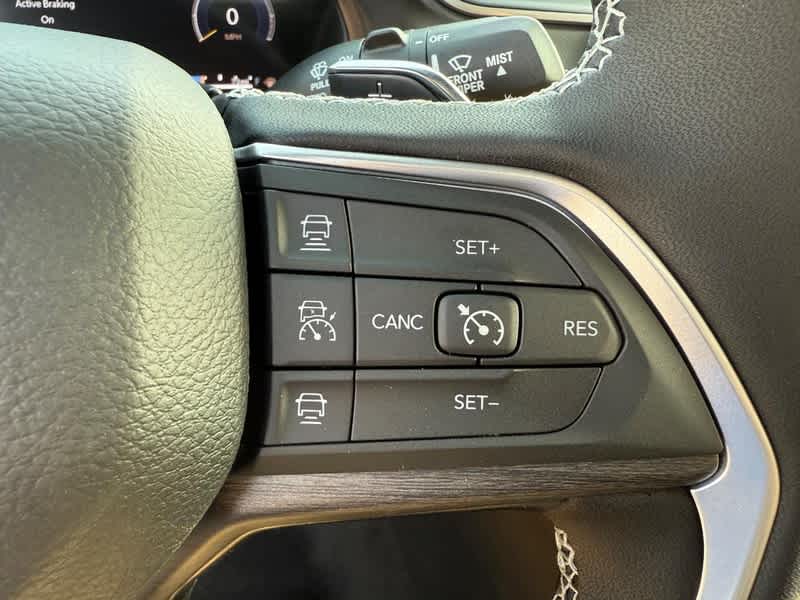 2025 Jeep Grand Cherokee LIMITED 4X4