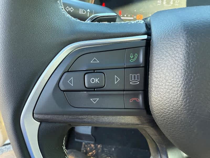 2025 Jeep Grand Cherokee LIMITED 4X4