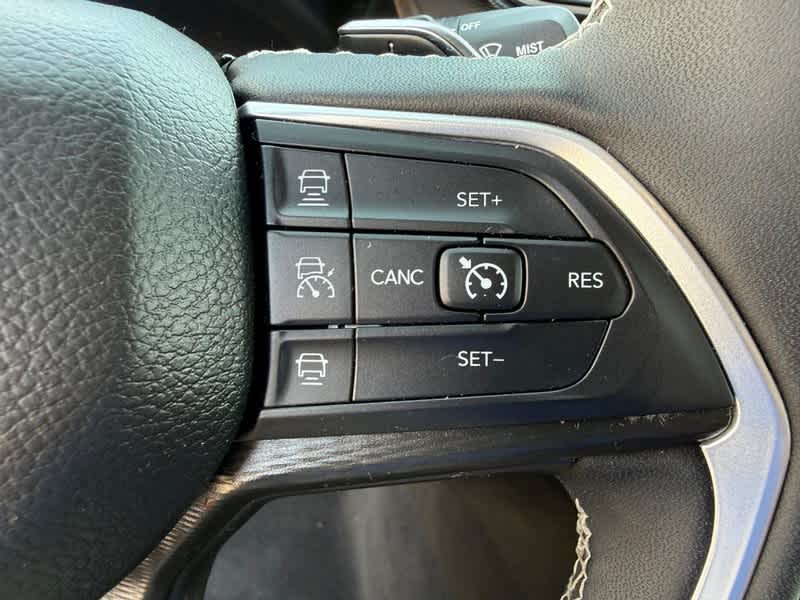 2023 Jeep Grand Cherokee L Altitude 4x4