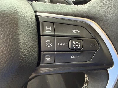 2023 Jeep Grand Cherokee L Altitude 4x4