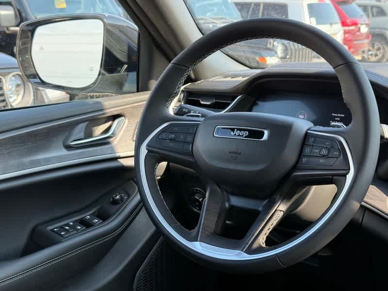 2025 Jeep Grand Cherokee L L LIMITED 4X4