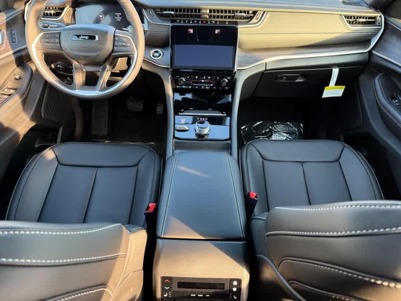 2025 Jeep Grand Cherokee L L LIMITED 4X4