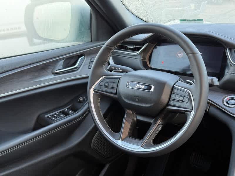 2025 Jeep Grand Cherokee L Limited 4x4