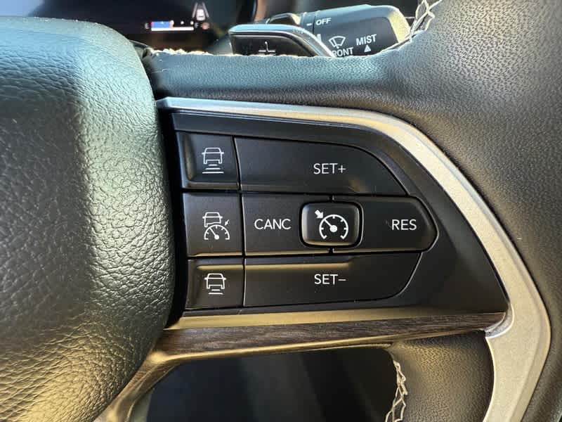 2023 Jeep Grand Cherokee L Limited 4x4