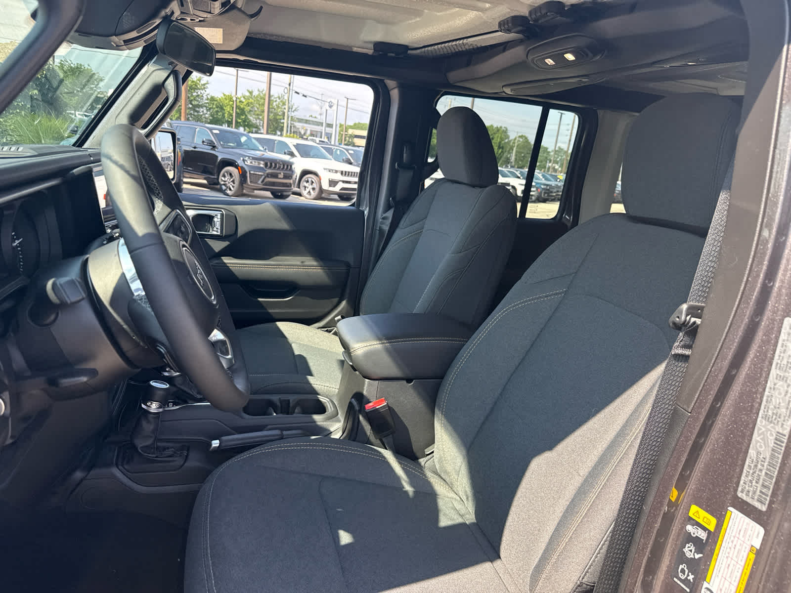 2025 Jeep Wrangler 4xe Sahara - 4x4