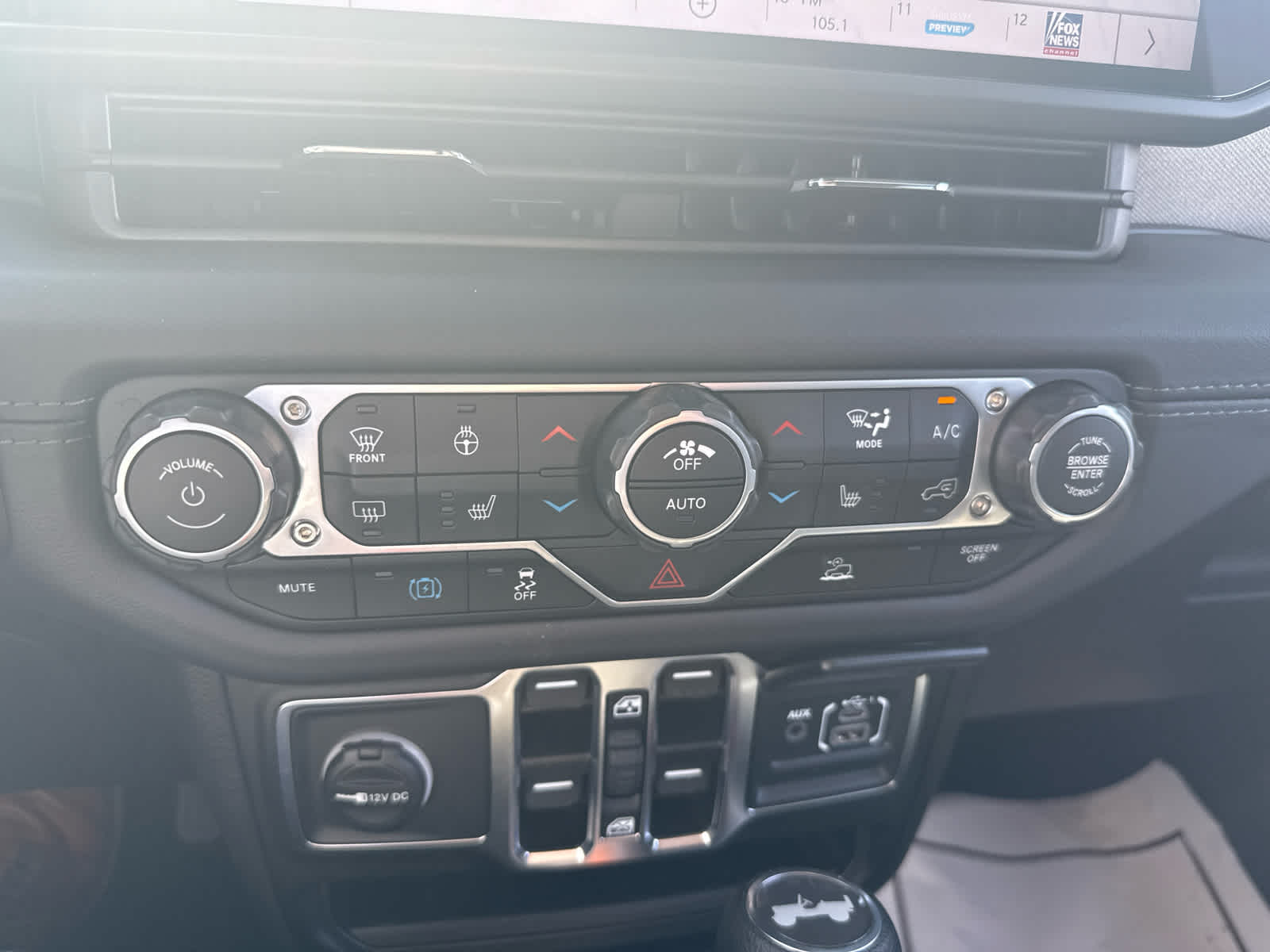 2025 Jeep Wrangler 4xe Sahara - 4x4