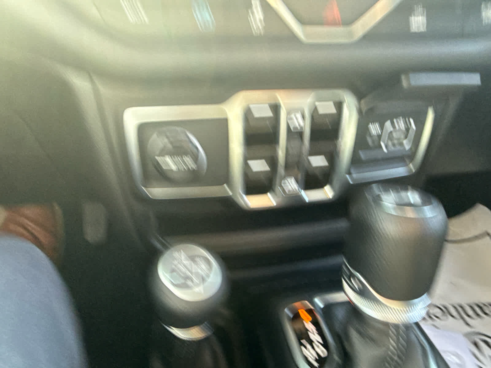 2025 Jeep Wrangler 4xe Sahara - 4x4
