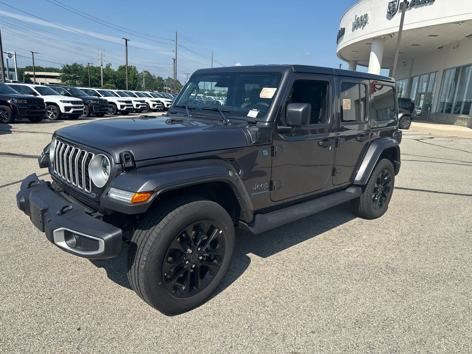 2025 Jeep Wrangler 4xe Sahara - 4x4