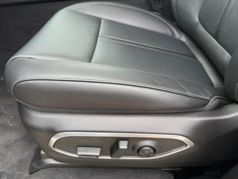 2026 Jeep Grand Wagoneer GRAND UPLAND 4X4