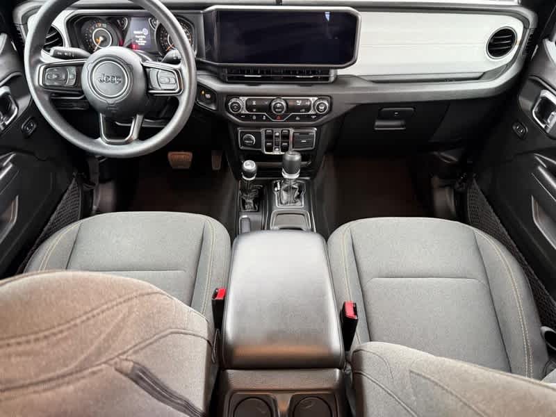 2025 Jeep Gladiator Sport