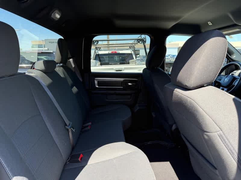 2024 RAM 1500 Classic Warlock Crew Cab 4x4 5'7' Box