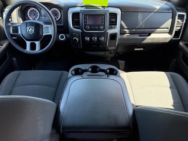 2024 RAM 1500 Classic Warlock Crew Cab 4x4 5'7' Box