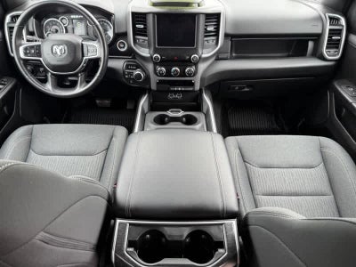 2020 RAM 1500 Big Horn Crew Cab 4x4 5'7' Box
