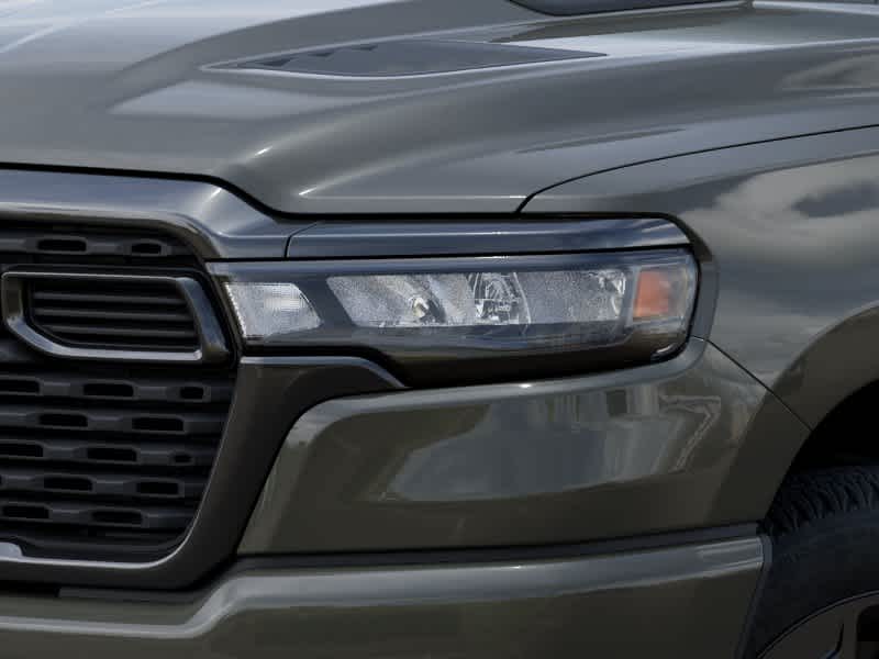 2026 RAM 1500 RAM 1500 EXPRESS CREW CAB 4X4 5'7' BOX