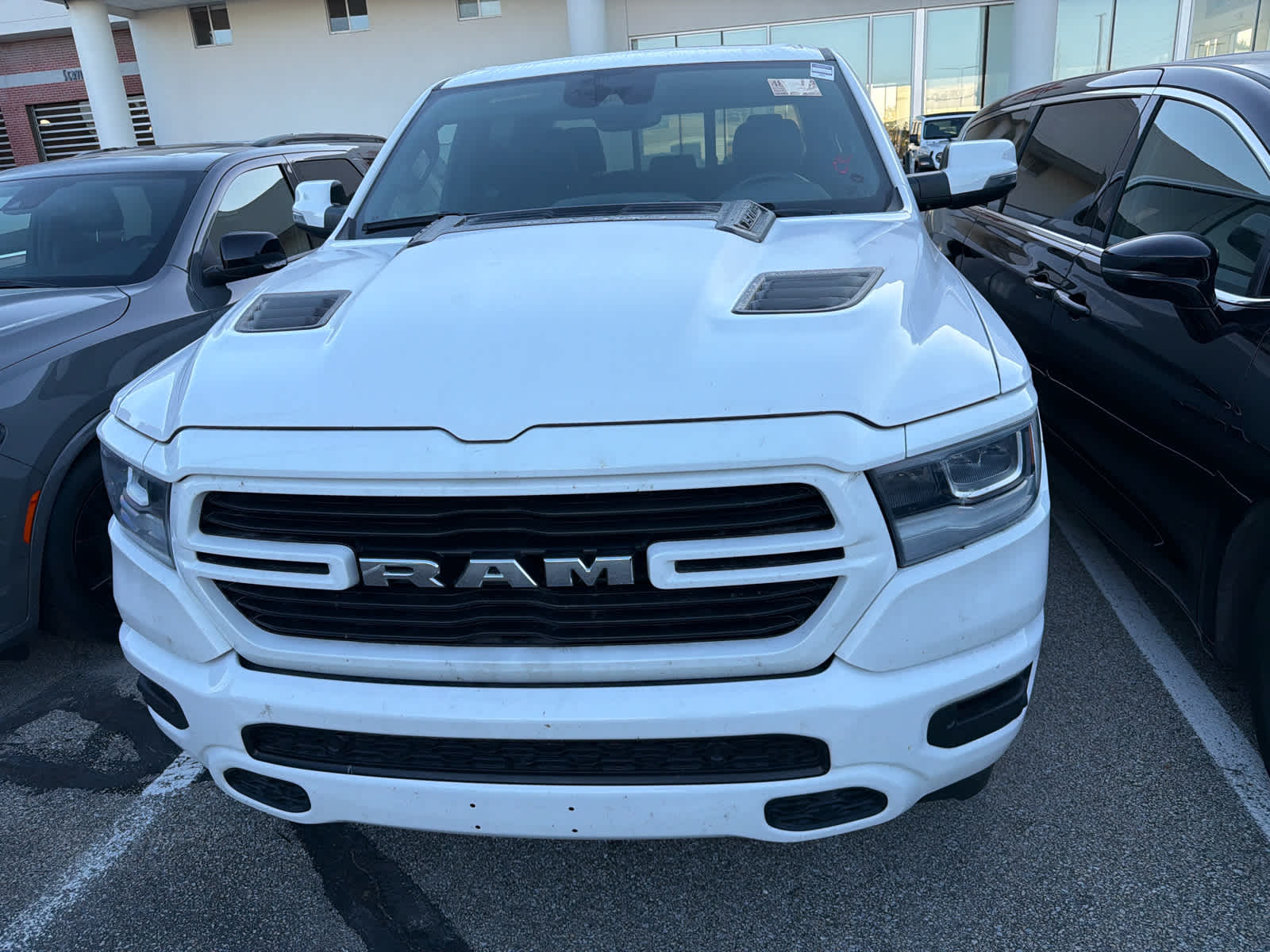 2023 RAM 1500 Laramie Crew Cab 4x4 5'7' Box