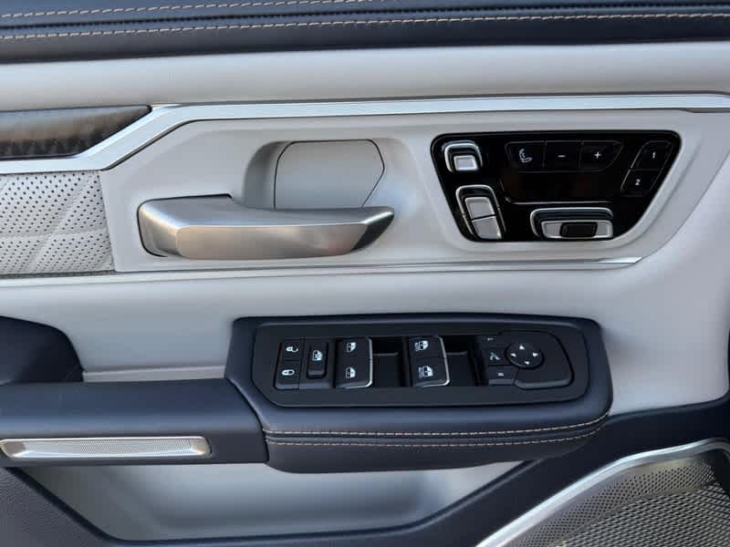 2025 RAM 1500 Tungsten Crew Cab 4x4 5'7' Box