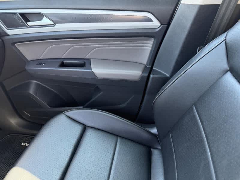 2021 Volkswagen Atlas 3.6L V6 SE w/Technology R-Line