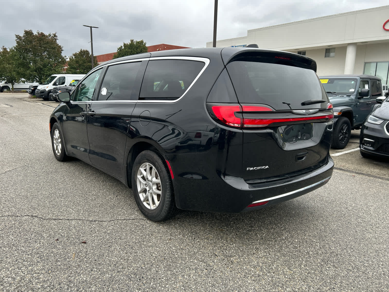 2024 Chrysler Pacifica Touring L